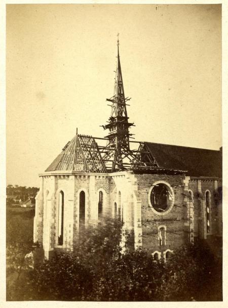 l-eglise-de-la-providence-en-construction-coll-sas.jpg